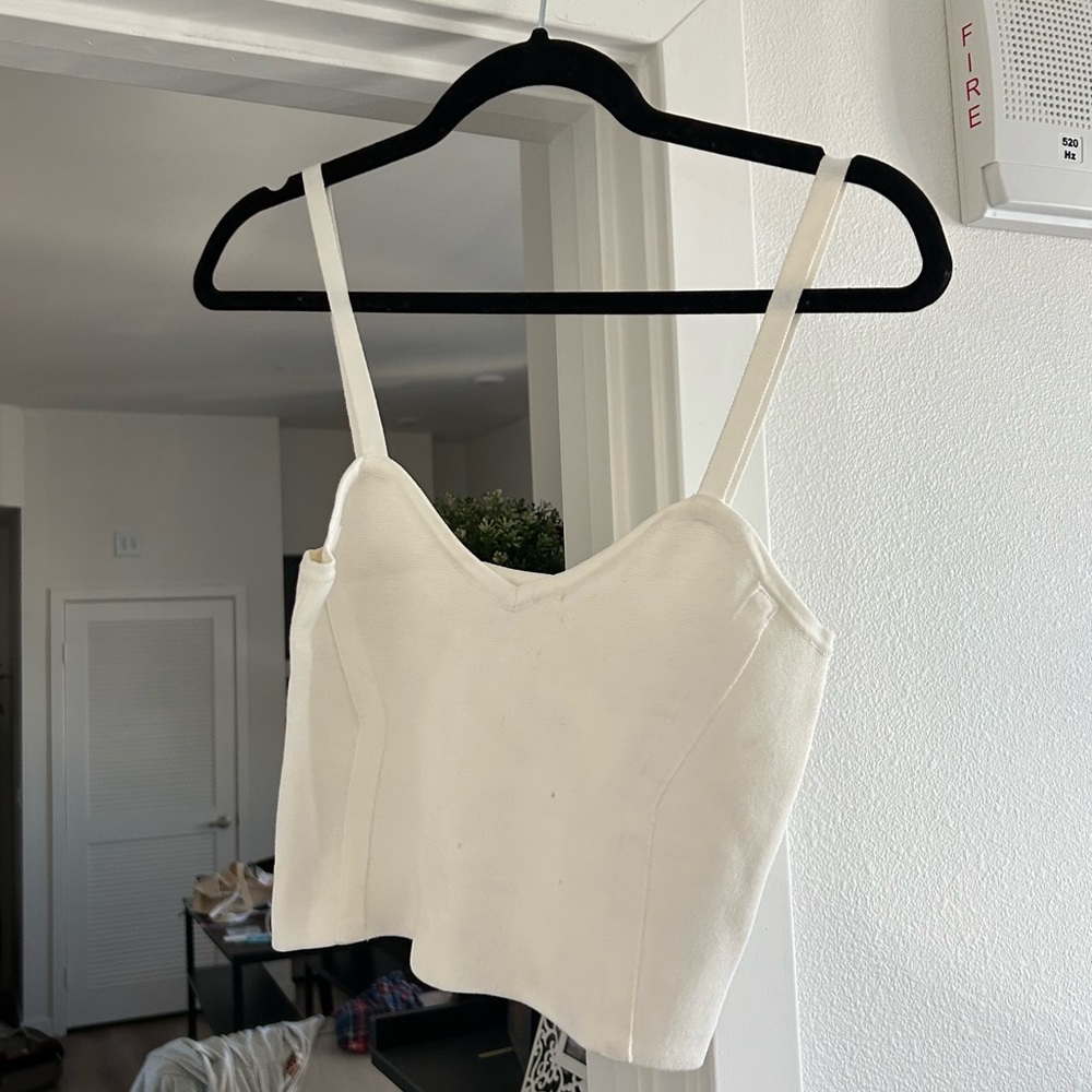 Sweetheart neckline crop top ribbed